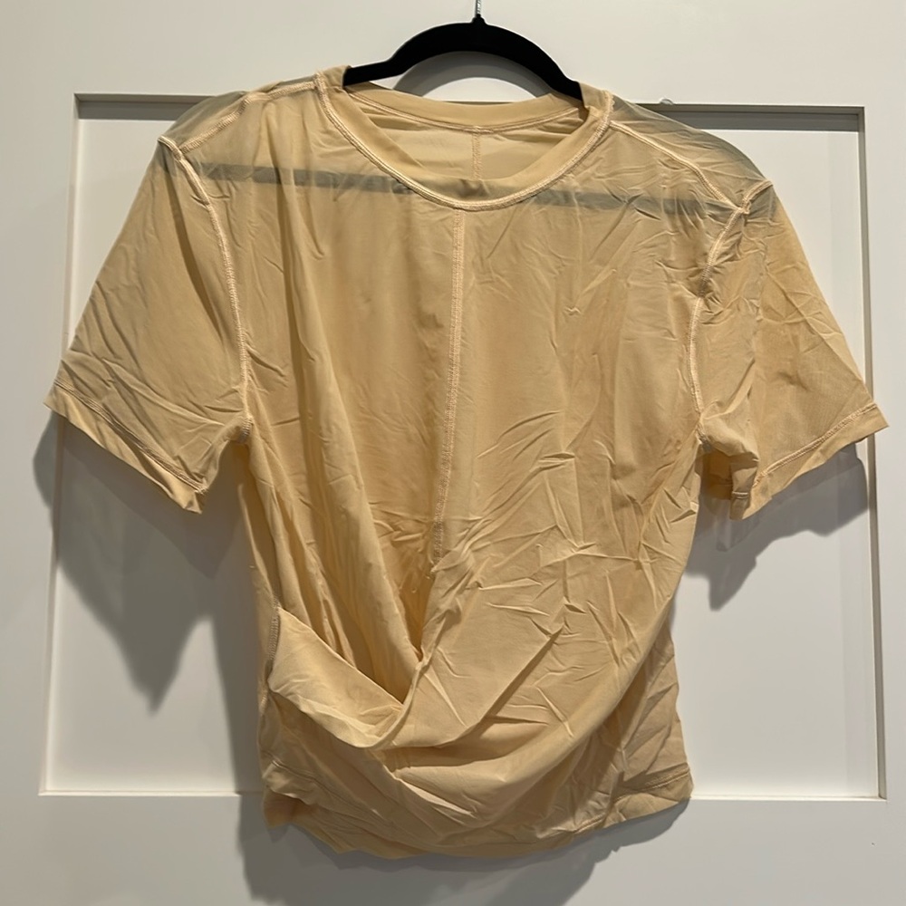 Lululemon mesh crop top